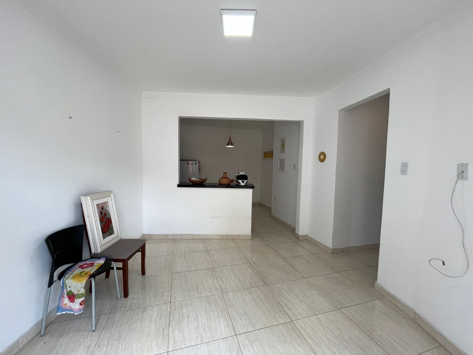 APARTAMENTO NA PRAÇA DA SALGADEIRA