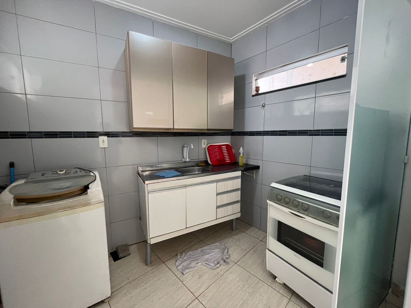 APARTAMENTO NA PRAÇA DA SALGADEIRA
