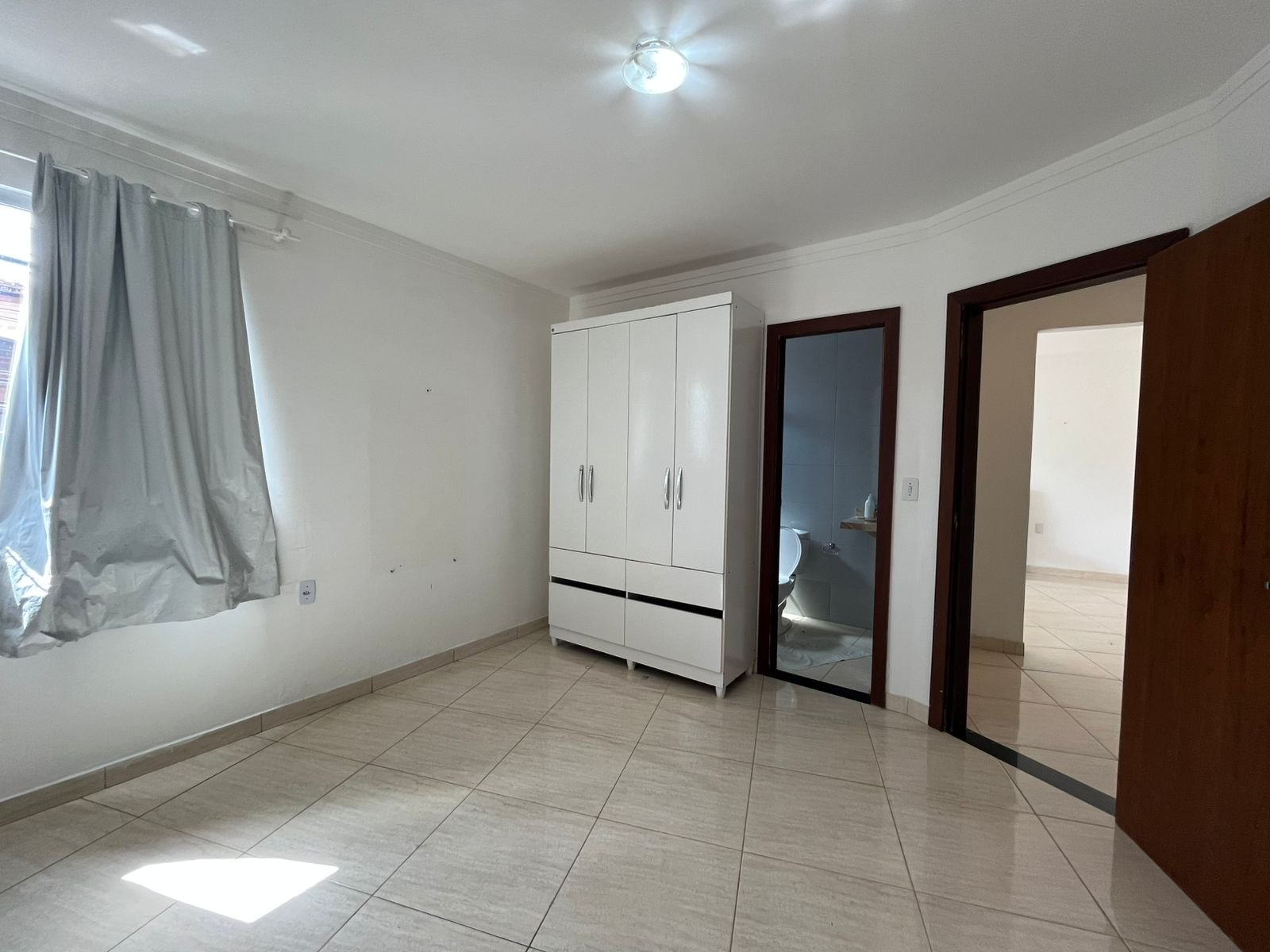 APARTAMENTO NA PRAÇA DA SALGADEIRA