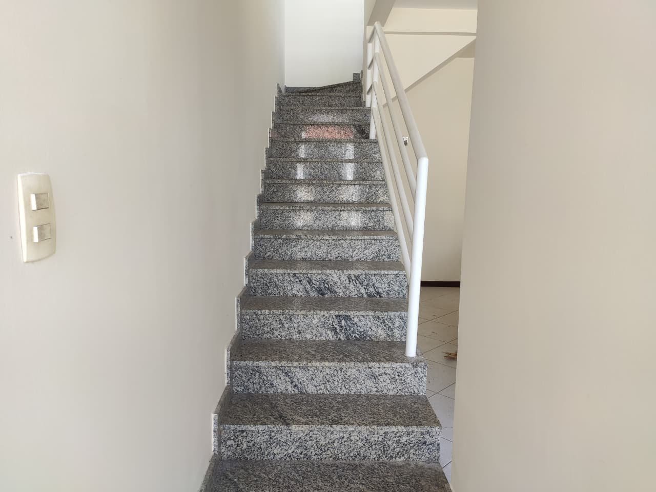 CASA PARA ALUGUEL EM CONDOMÍNIO NA MARIA PRETA