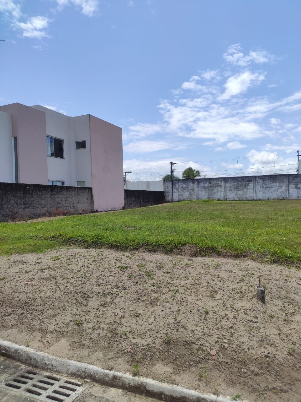 TERRENO A VENDA EM CONDOMÍNIO NA MARIA PRETA