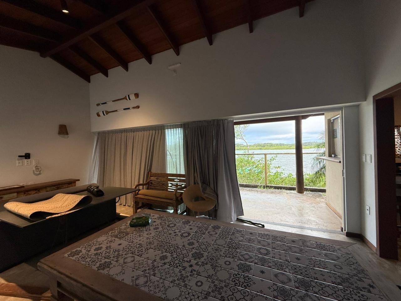 CASA A VENDA - PÉ NA AREIA