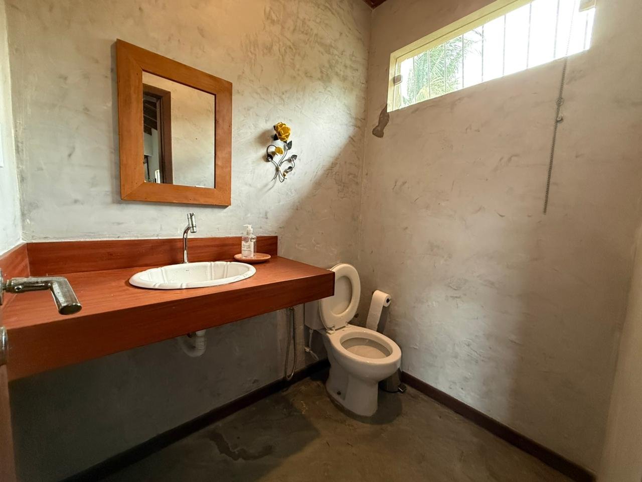 CASA A VENDA - PÉ NA AREIA