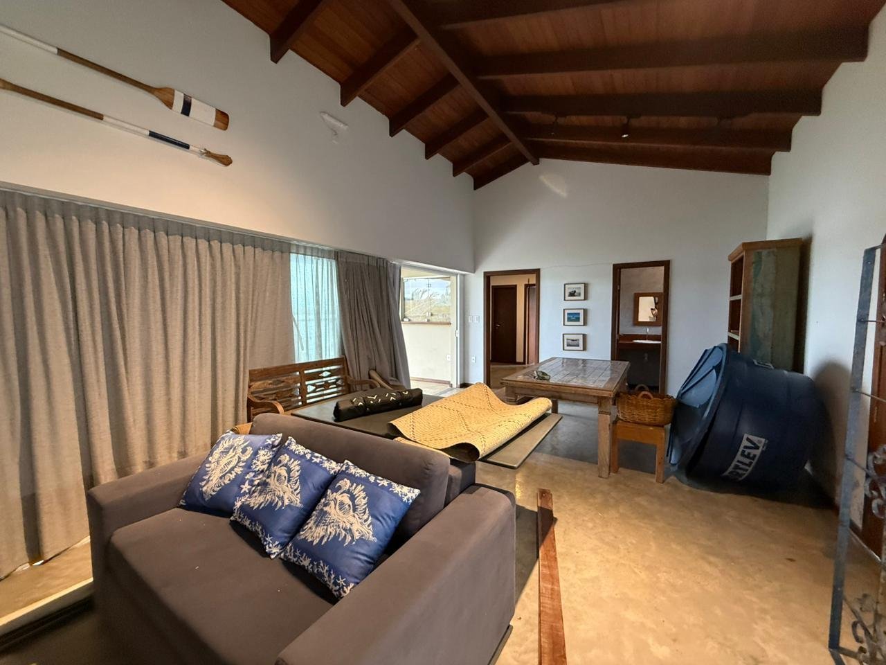 CASA A VENDA - PÉ NA AREIA