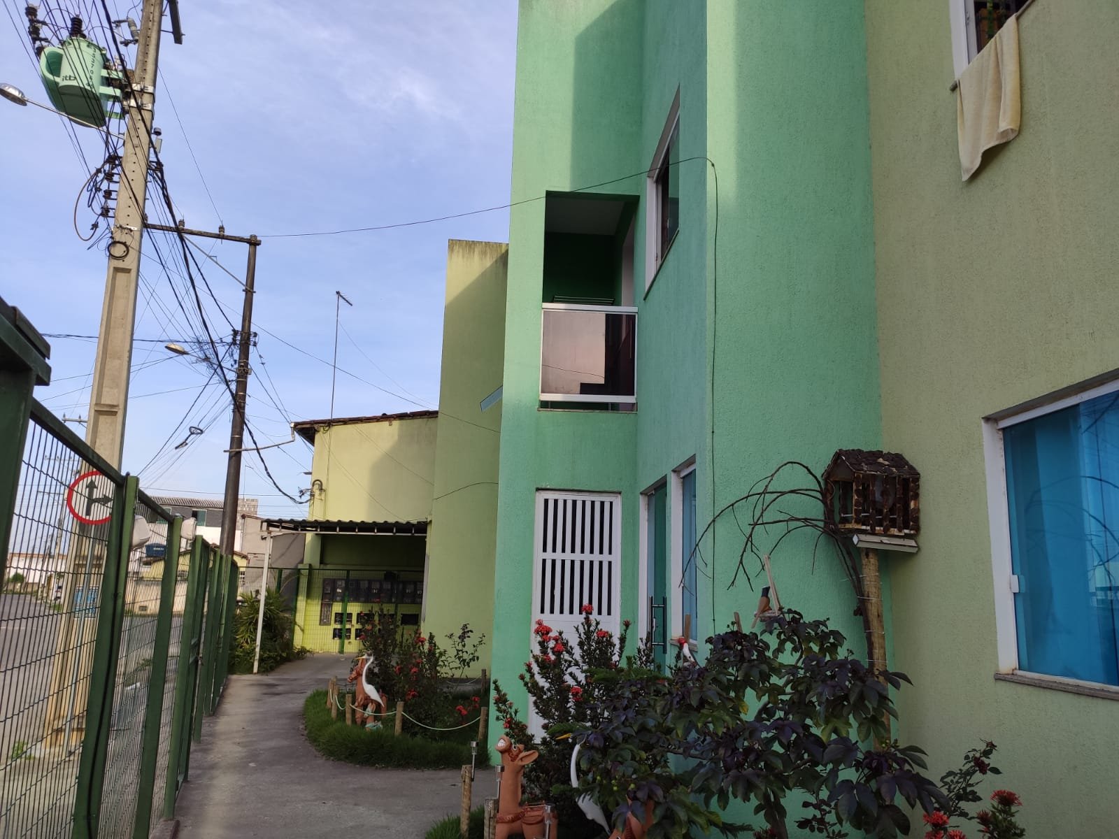 APARTAMENTO TÉRREO COM GARAGEM