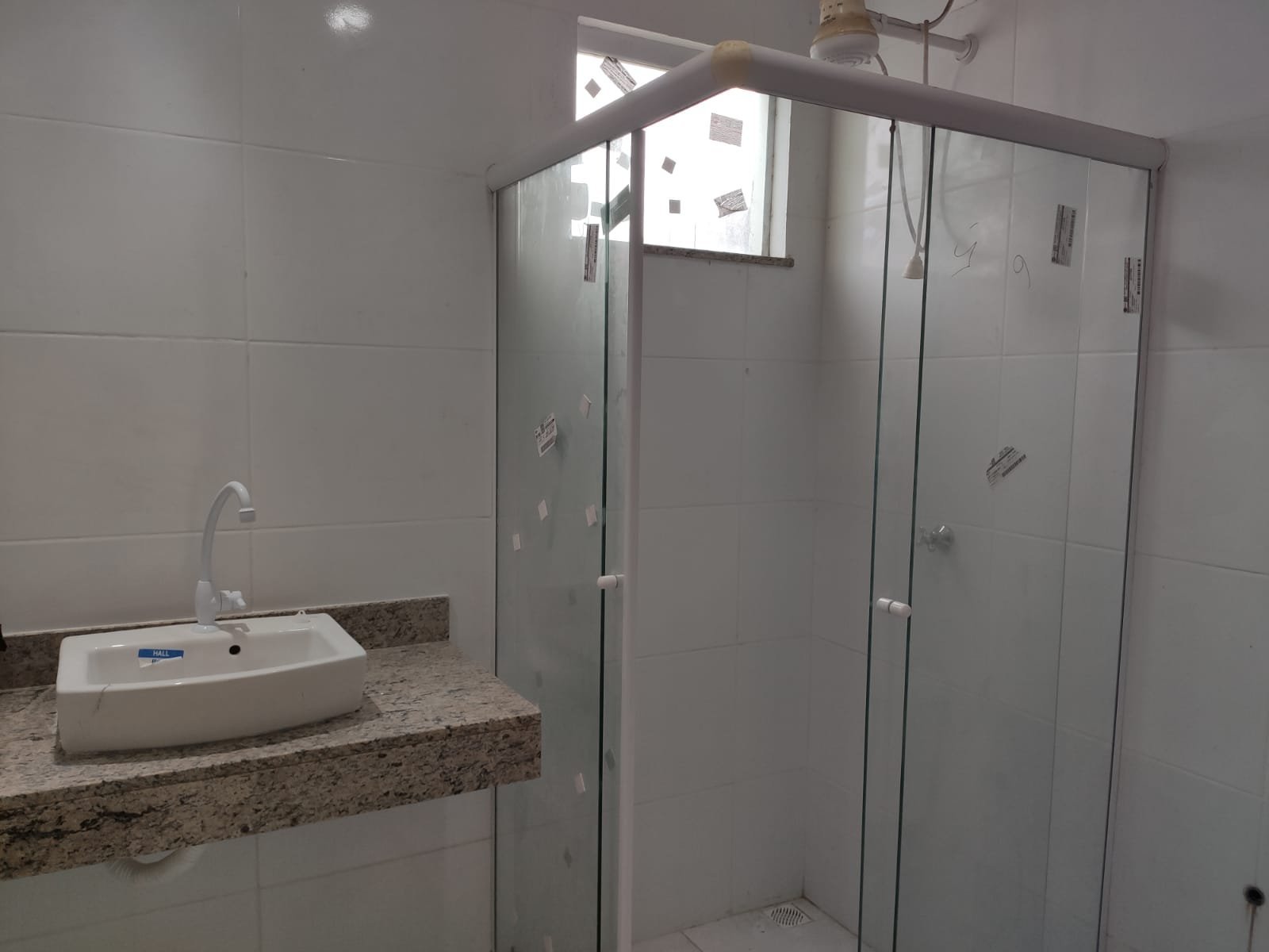 APARTAMENTO TÉRREO COM GARAGEM