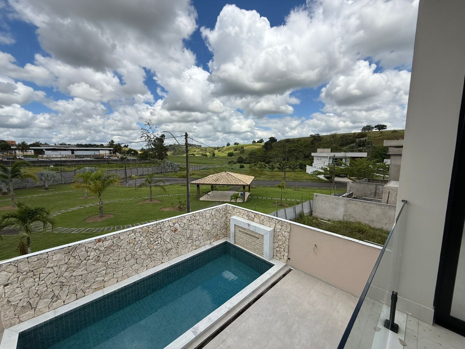 CASA ALTO PADRÃO INCOMPARÁVEL