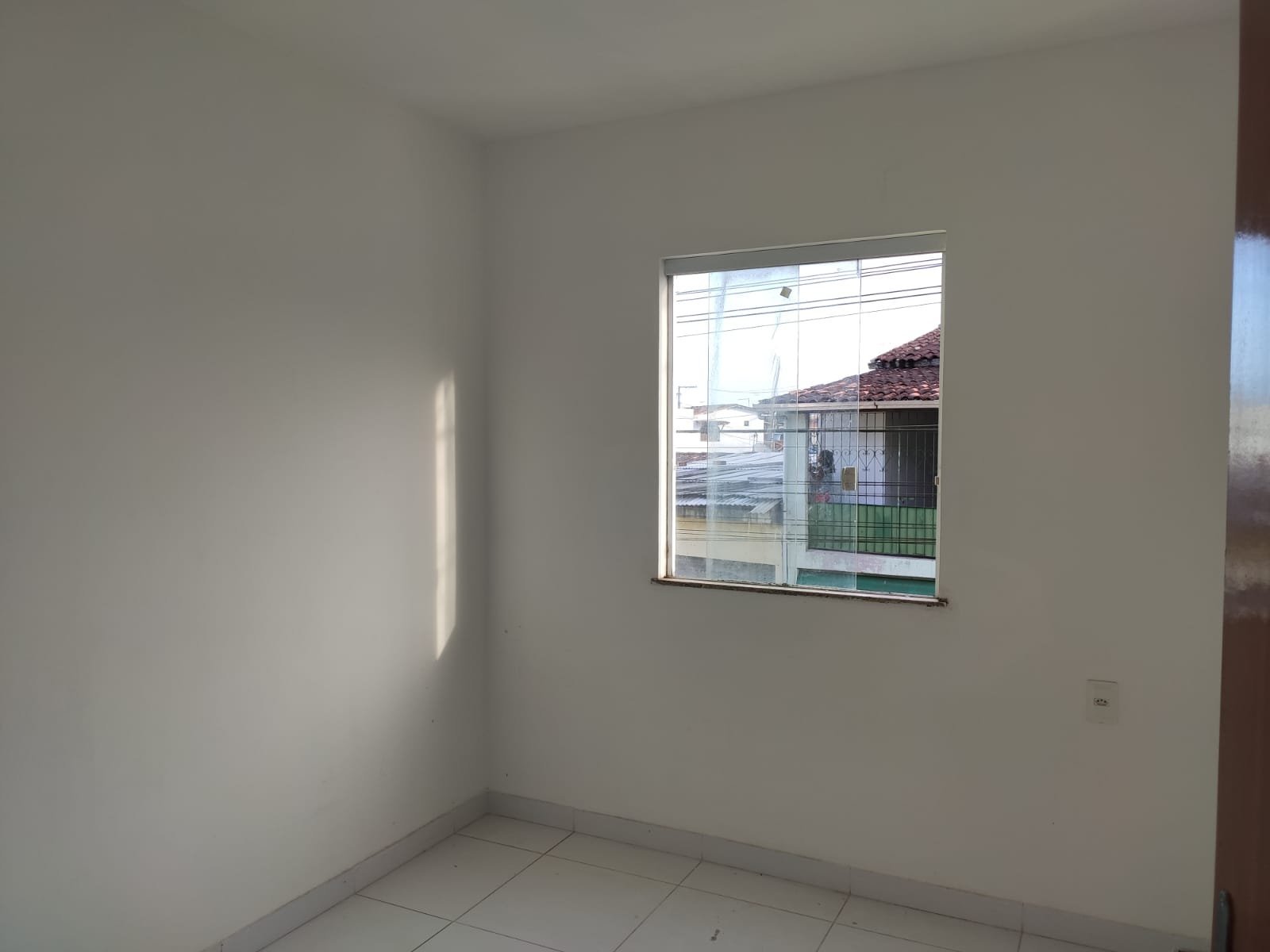 APARTAMENTO PARA LOCAÇÃO - 1º ANDAR COM GARAGEM