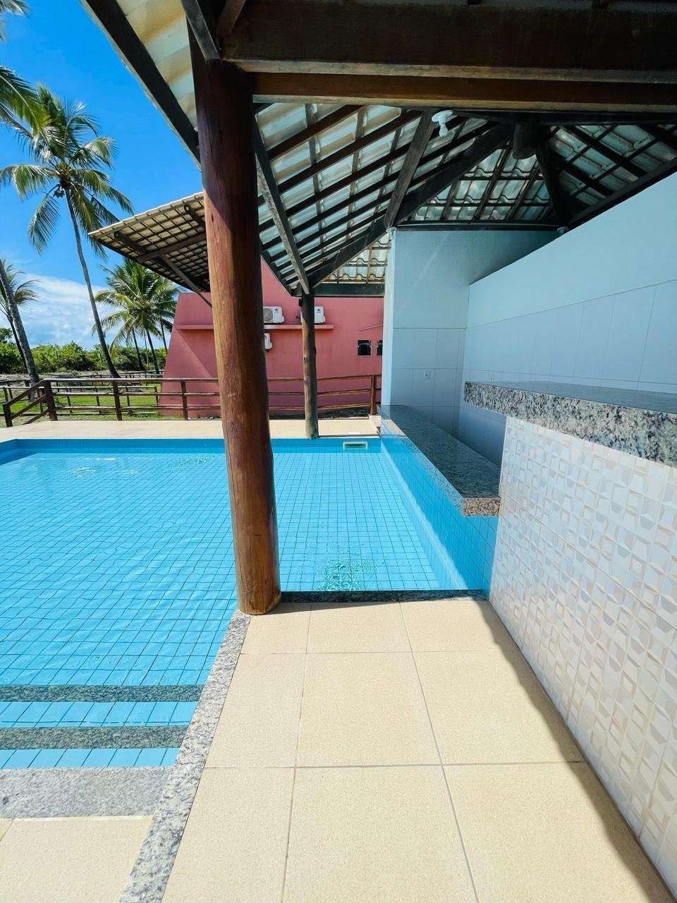 APARTAMENTO PÉ NA AREIA EM ILHEUS/BA