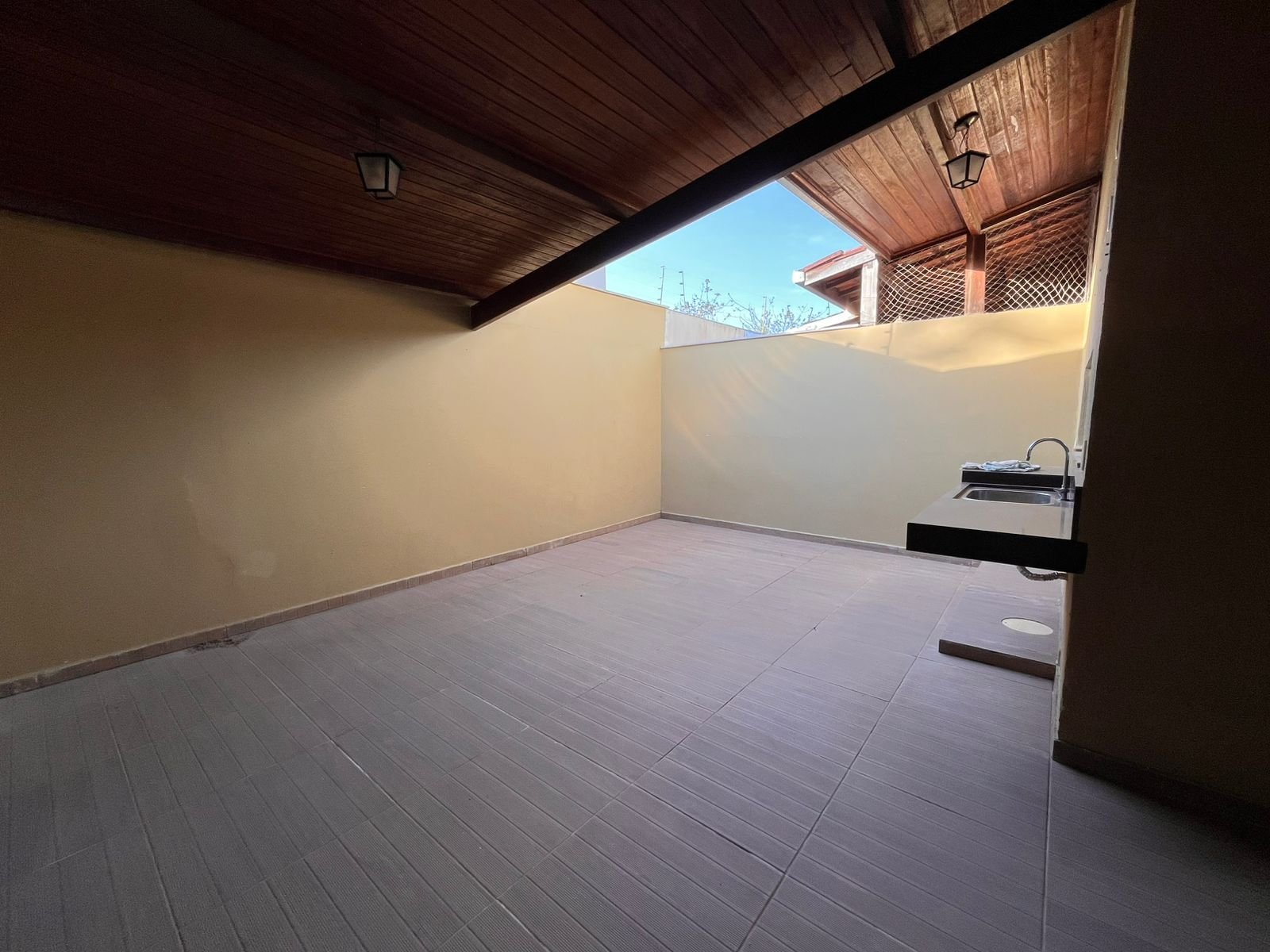 VILLAGE NA MARIA PRETA