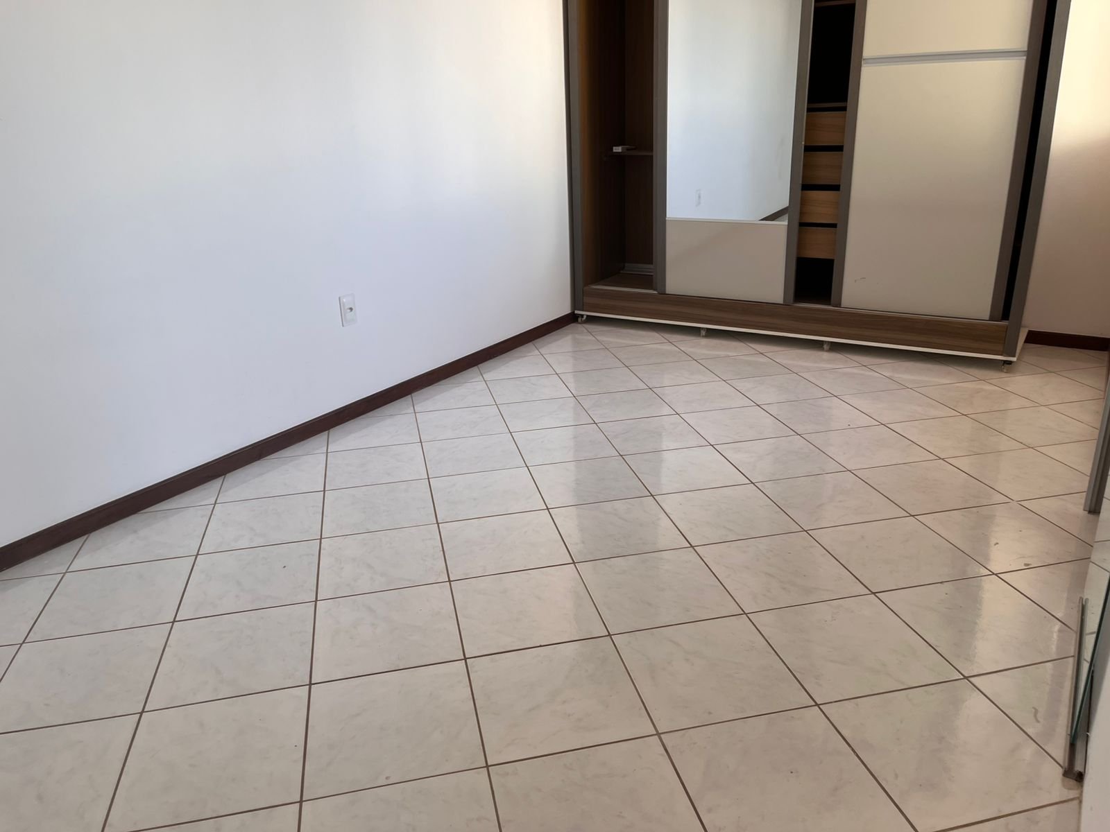 VILLAGE NO MORADA DA BELA VISTA - MARIA PRETA