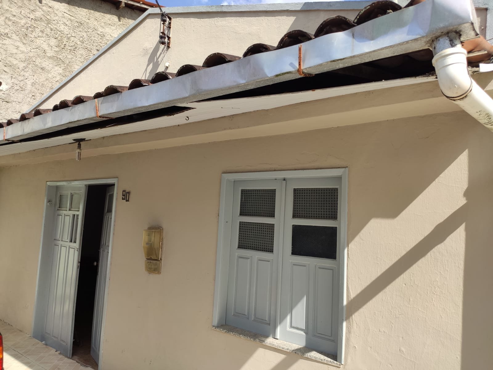 CASA A VENDA NA TRAVESSA CASTRO ALVES