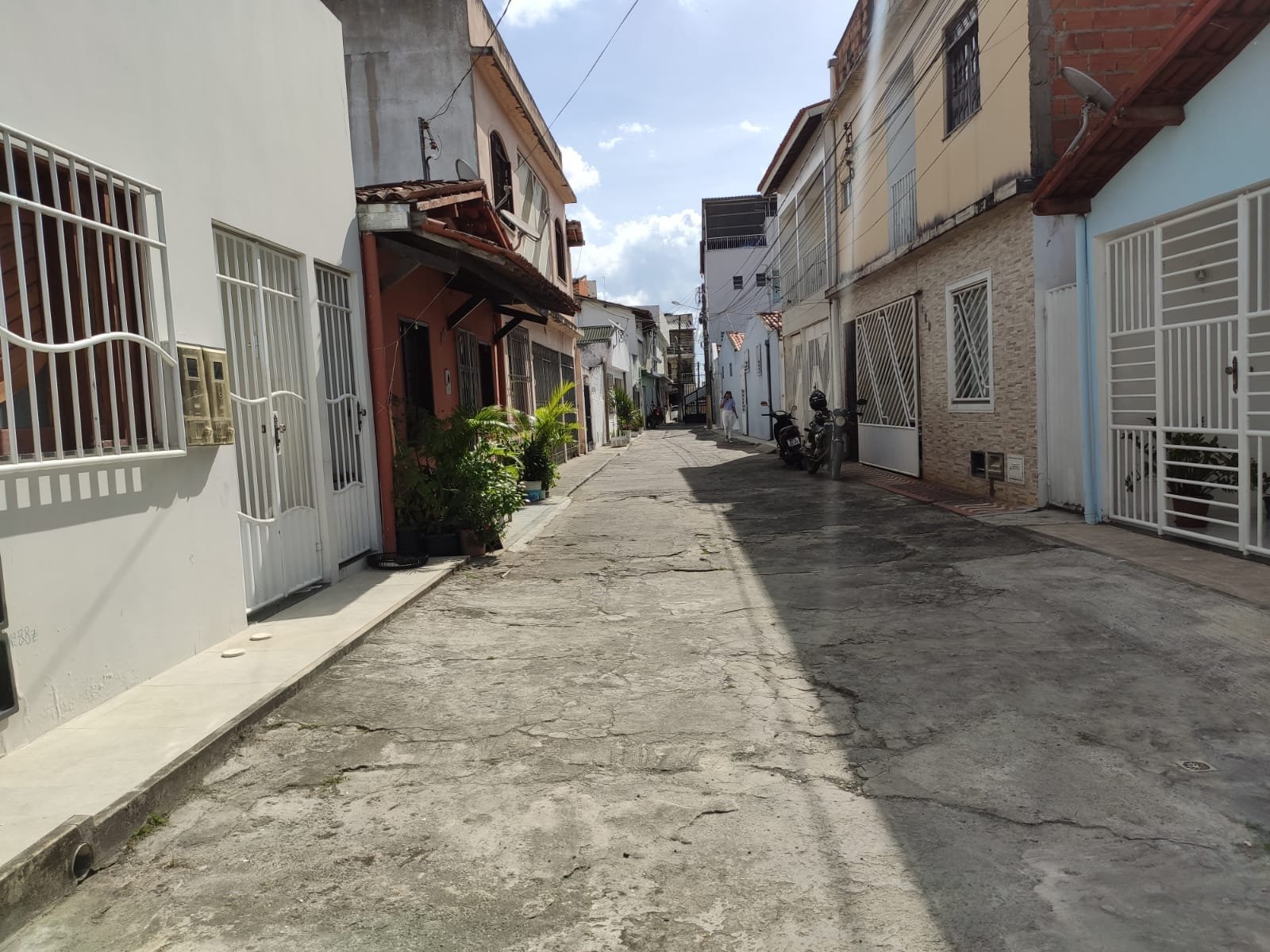 CASA A VENDA NA TRAVESSA CASTRO ALVES