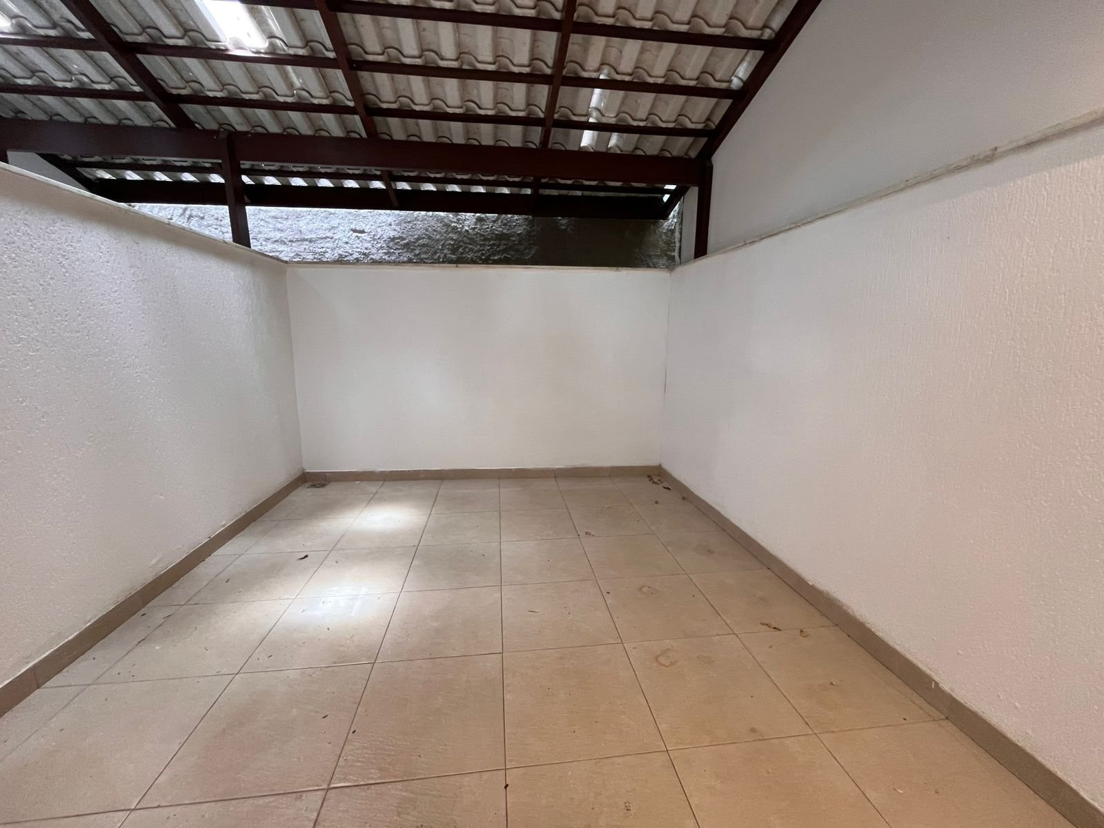 VILLAGE EM CONDOMÍNIO