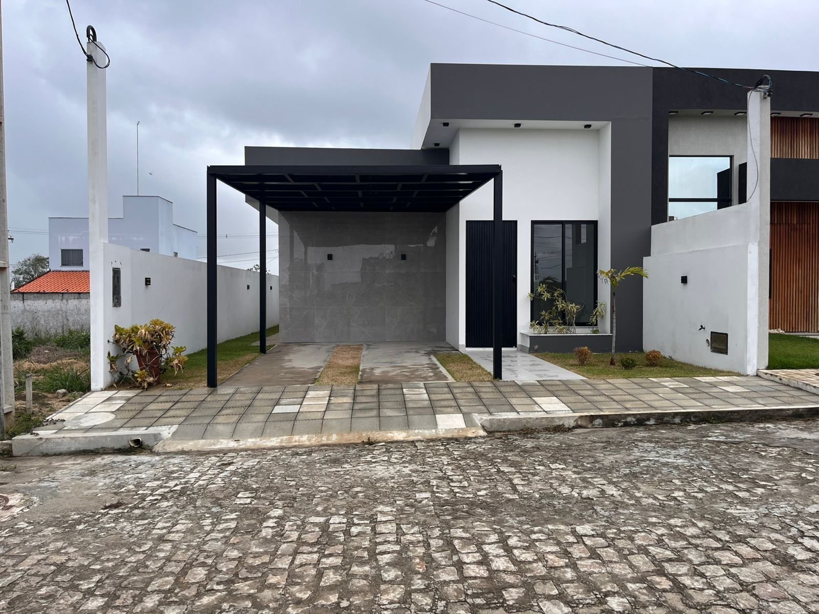 CASA TÉRREA EM CONDOMÍNIO - CAJUEIRO
