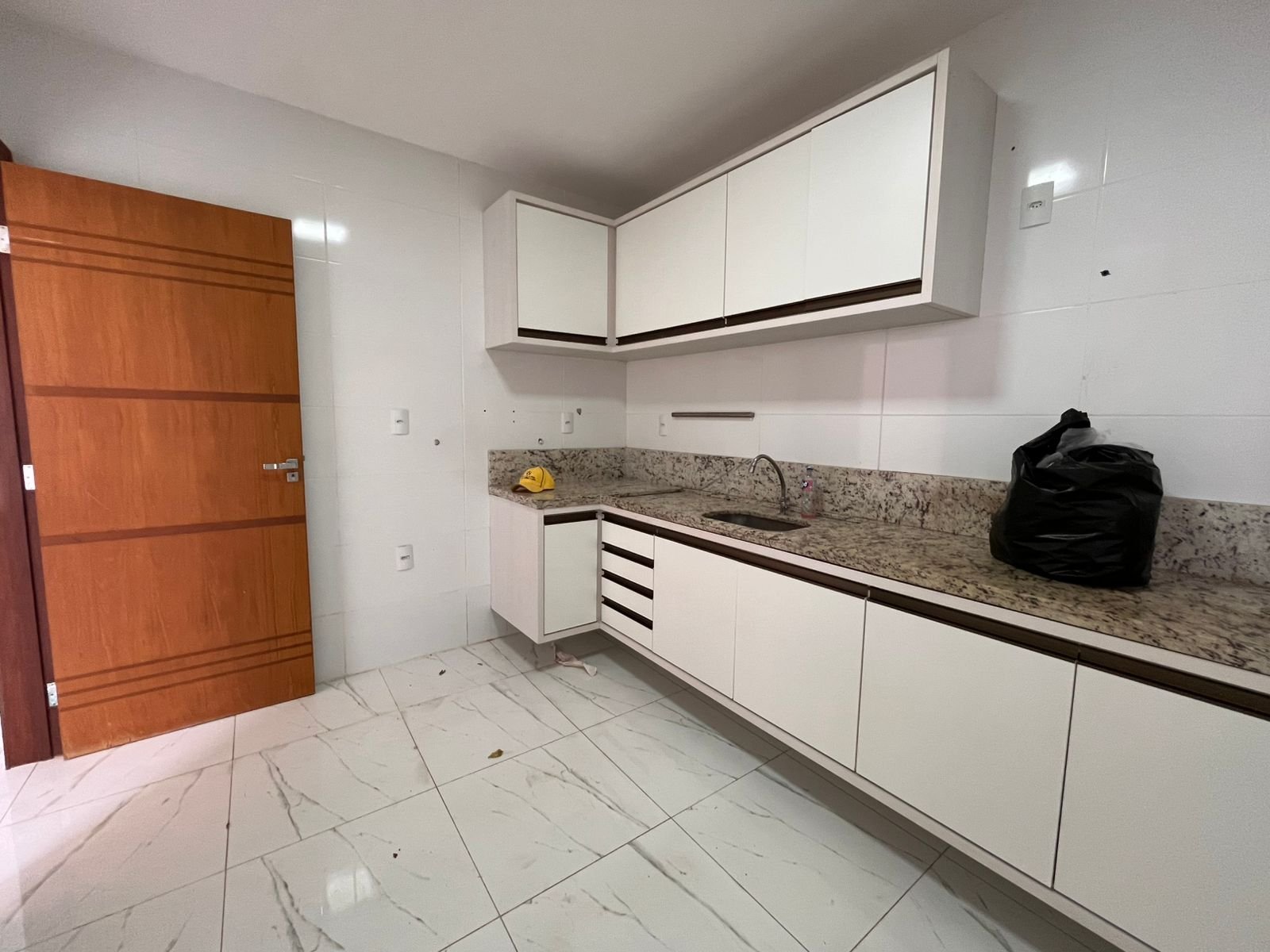 CASA EM CONDOMÍNIO NO SÃO BENEDITO