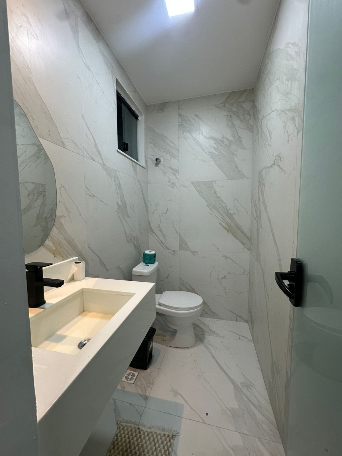 CASA NO CONDOMÍNIO ARAUÁ