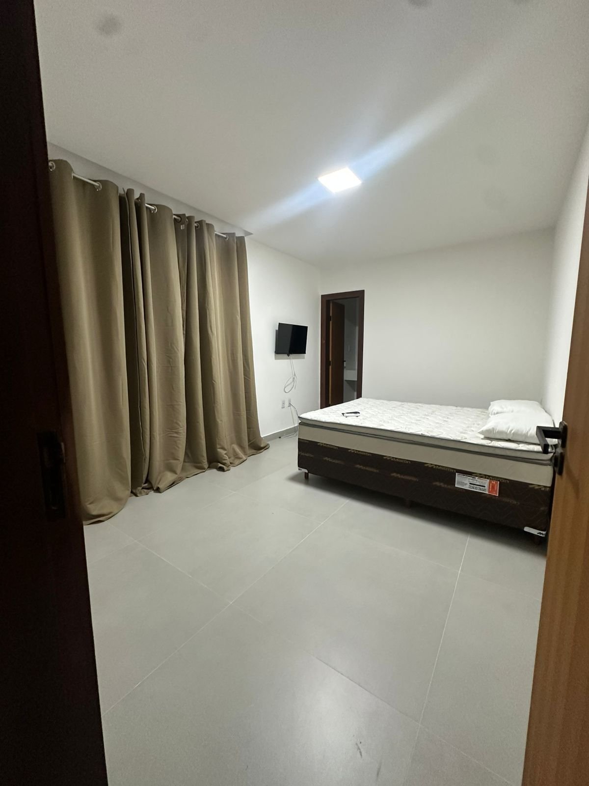 CASA NO CONDOMÍNIO ARAUÁ