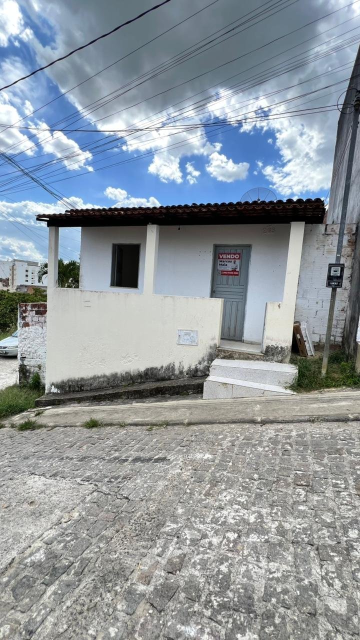 CASA 1º TRAVESSA DO CAJUEIRO