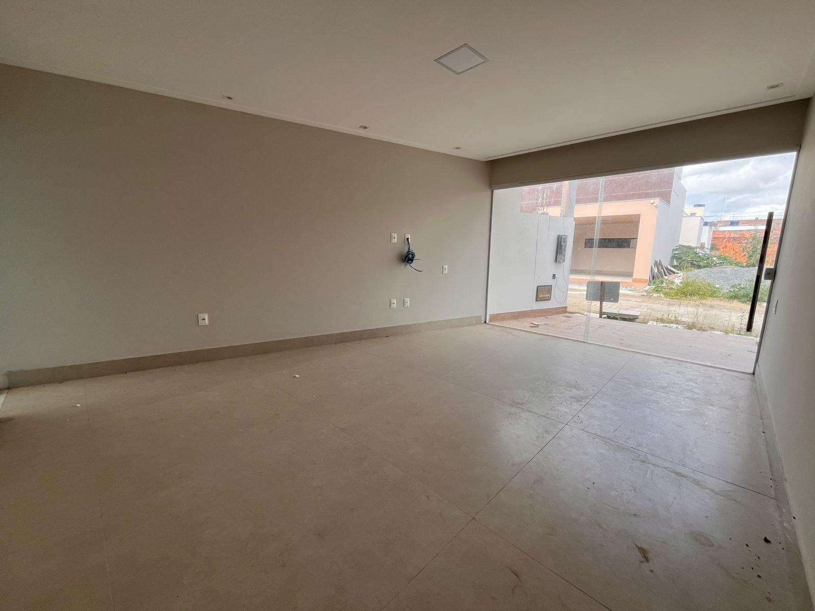 EXCELENTE IMÓVEL -  COND. MIRANTE DO VALE 2