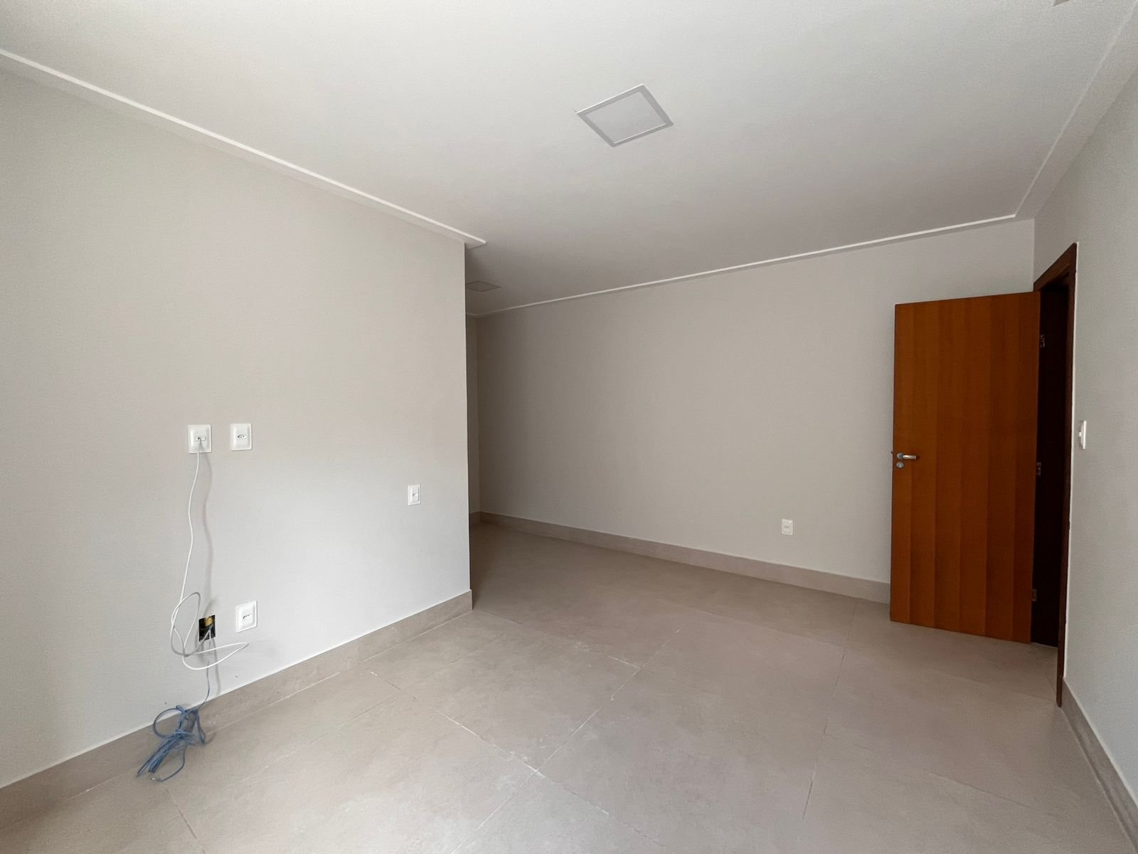 EXCELENTE IMÓVEL -  COND. MIRANTE DO VALE 2