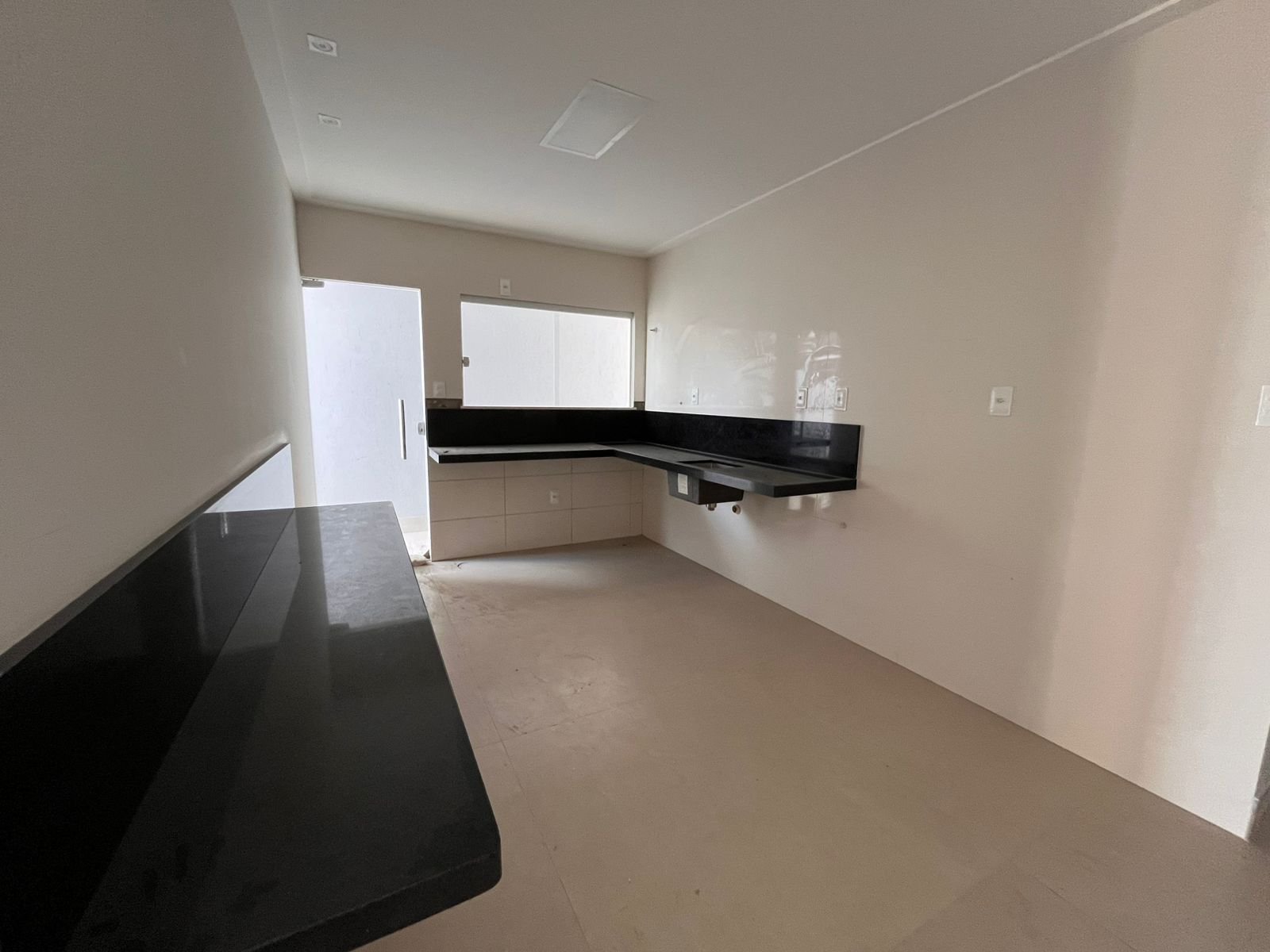 EXCELENTE IMÓVEL -  COND. MIRANTE DO VALE 2