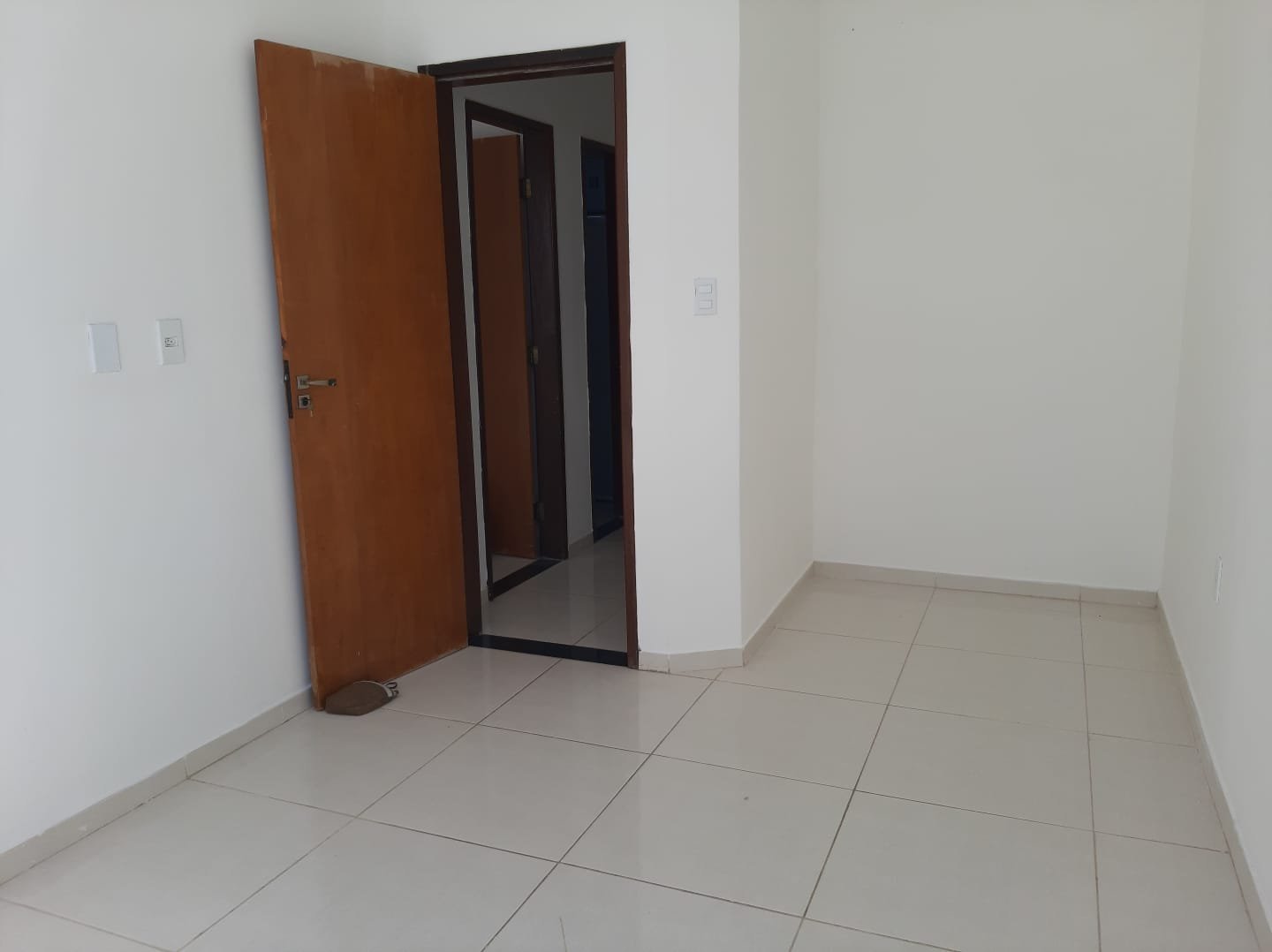 CASA TÉRREA PARA ALUGAR NO COND. PARQUE SÃO JOSÉ