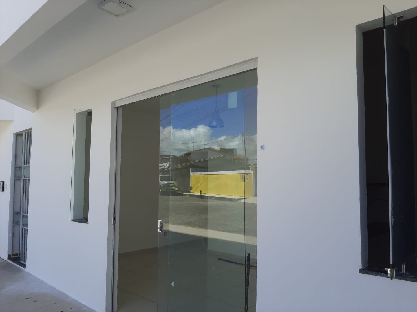 CASA TÉRREA PARA ALUGAR NO COND. PARQUE SÃO JOSÉ