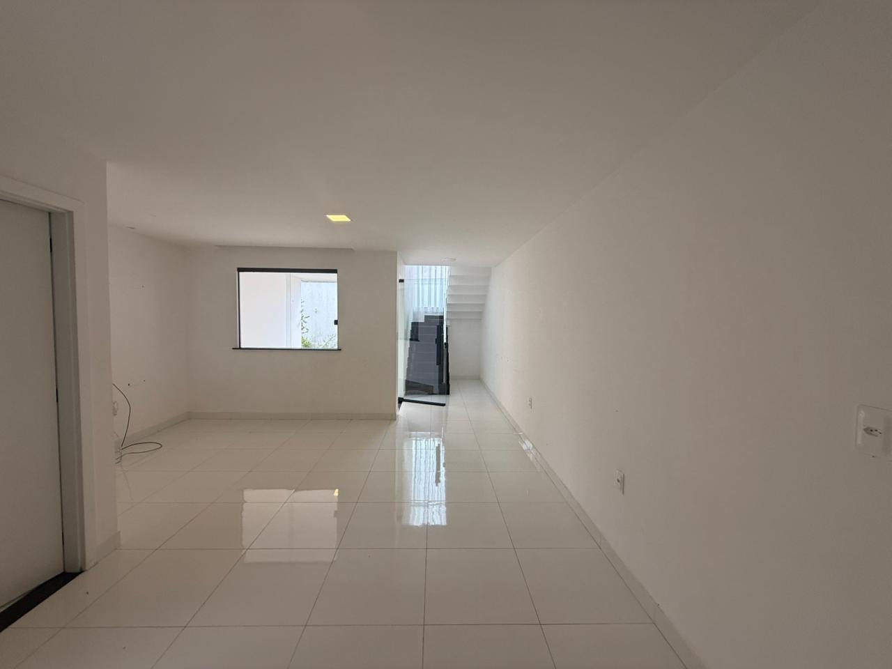 DUPLEX PARA VENDA E ALUGUEL - PRÓ. AO CLUBE DOS 100