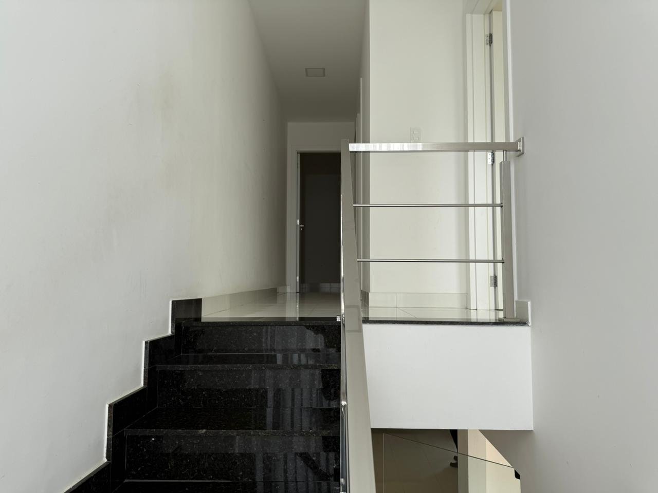 DUPLEX PARA VENDA E ALUGUEL - PRÓ. AO CLUBE DOS 100