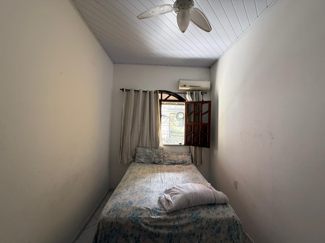 PRÉDIO RESIDENCIAL À VENDA EM FRENTE A FEIRA LIVRE