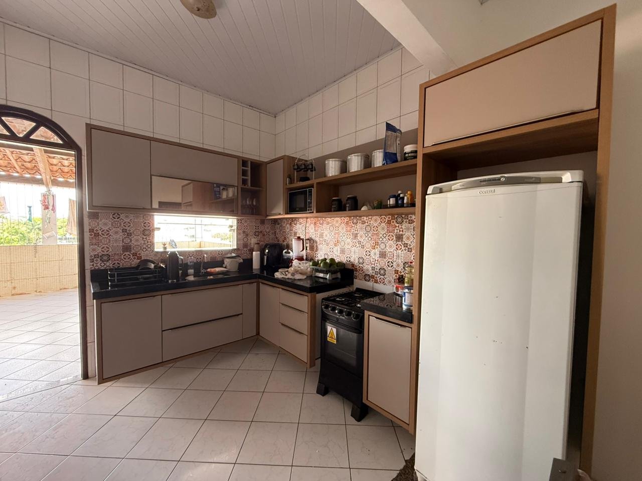 PRÉDIO RESIDENCIAL À VENDA EM FRENTE A FEIRA LIVRE