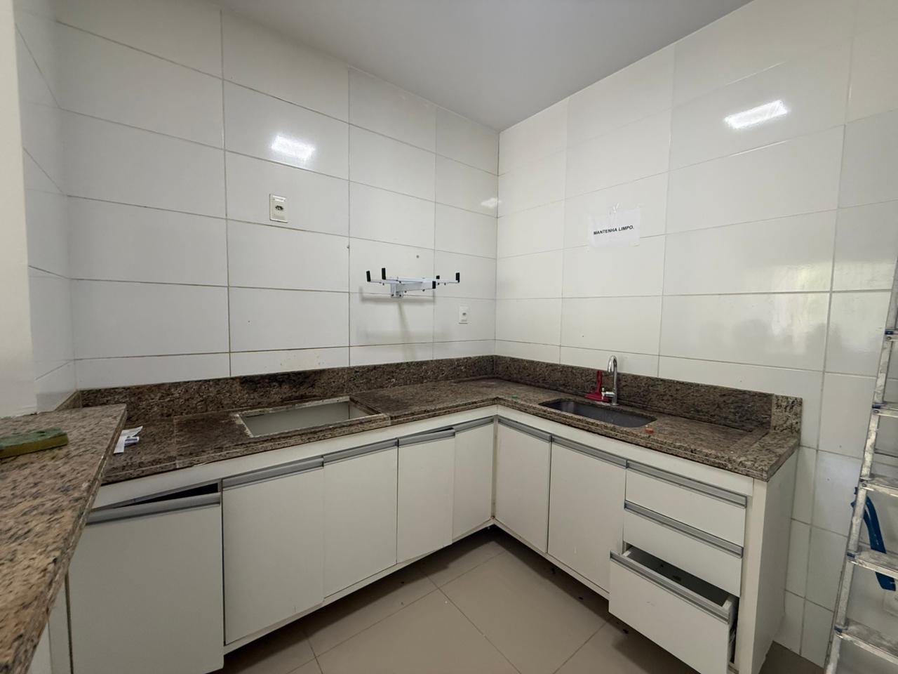 TRIPLEX NA MARIA PRETA