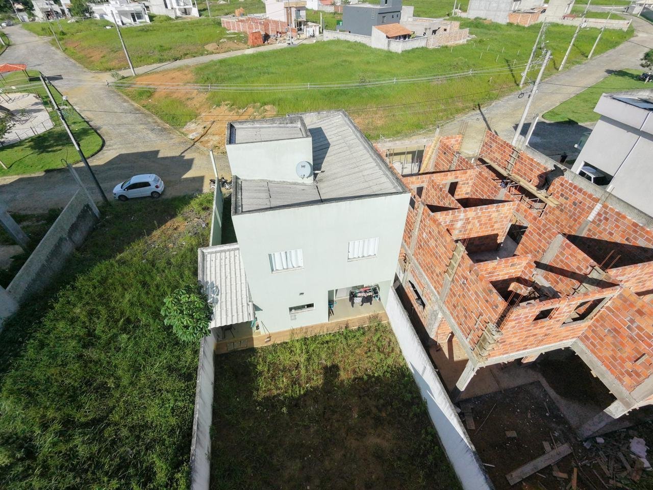 CASA À VENDA-HORTO VILLE1