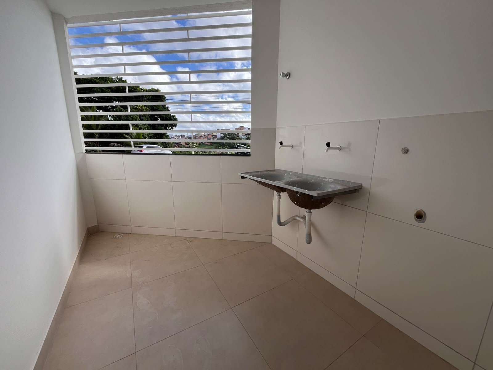 APARTAMENTOS - SÃO SANTIAGO