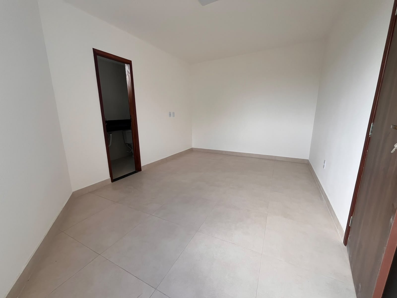 APARTAMENTOS - SÃO SANTIAGO