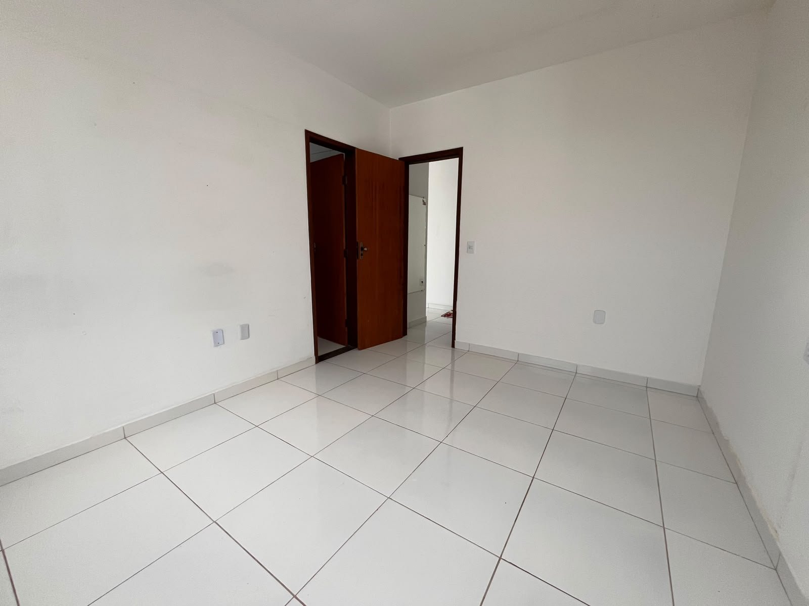 APARTAMENTO A 5 MINUTOS DO CENTRO