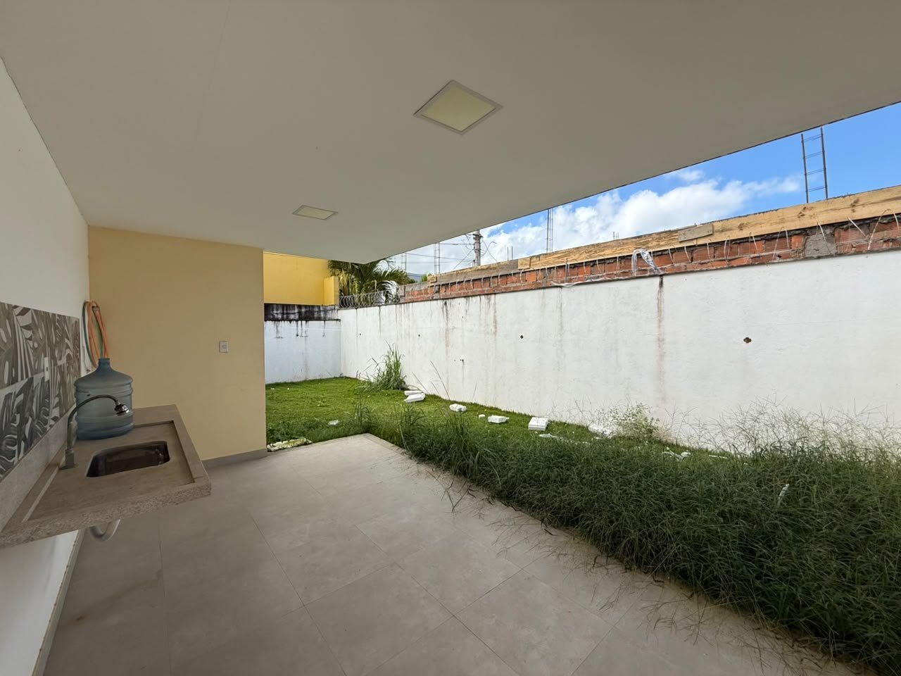 CASA EM CONDOMÍNIO NA MARIA PRETA