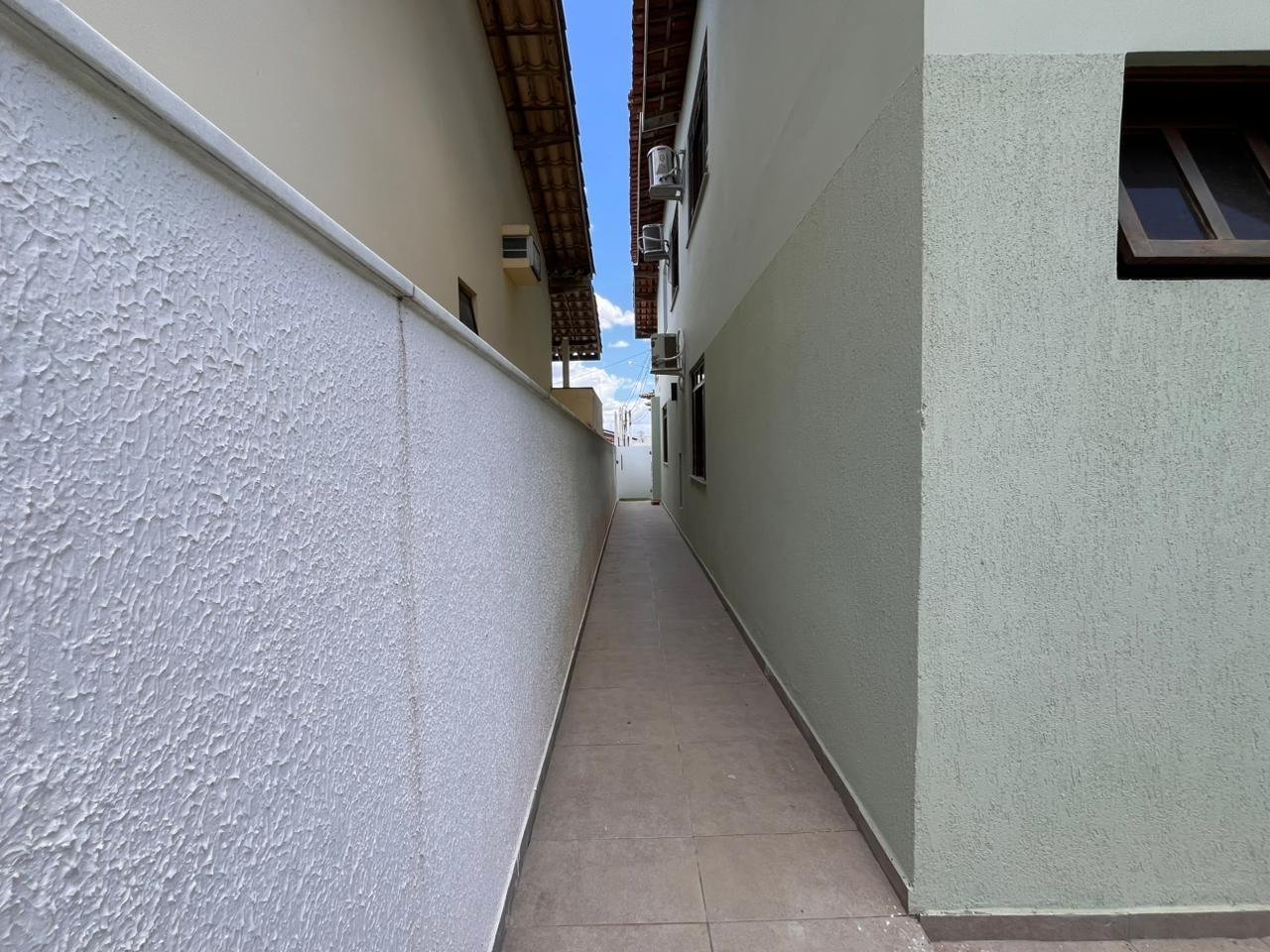 CASA EM CONDOMÍNIO NO ANDAIÁ