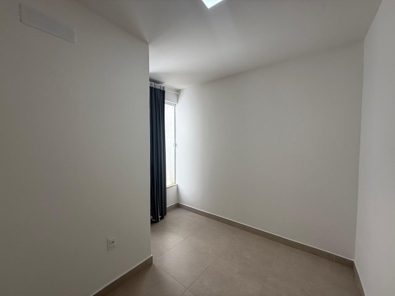 QUITINETE SEMI/MOBILIADA - LOCAÇÃO - EDFÍCIO SMART - CENTRO.