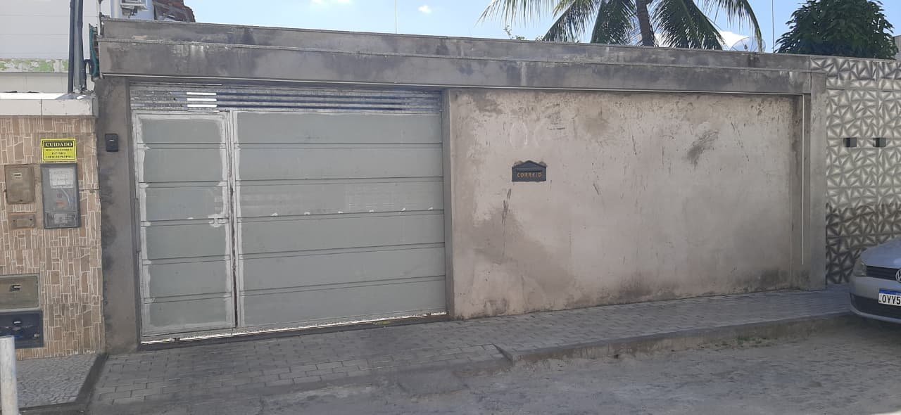 CASA TÉRREA COM ÁREA VERDE AMPLA